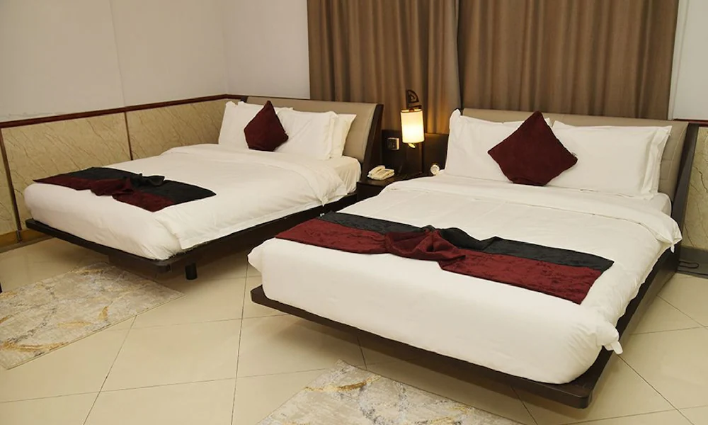 Claridge Star Hotel — 4