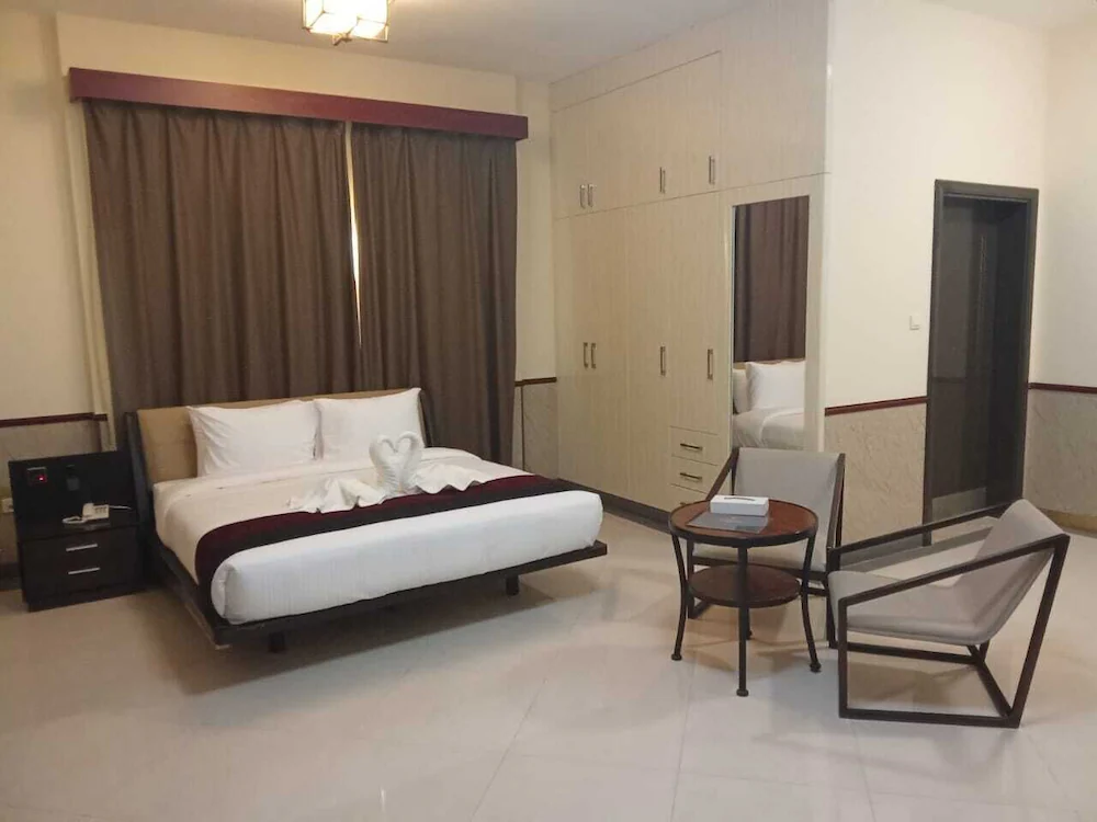 Claridge Star Hotel — 3