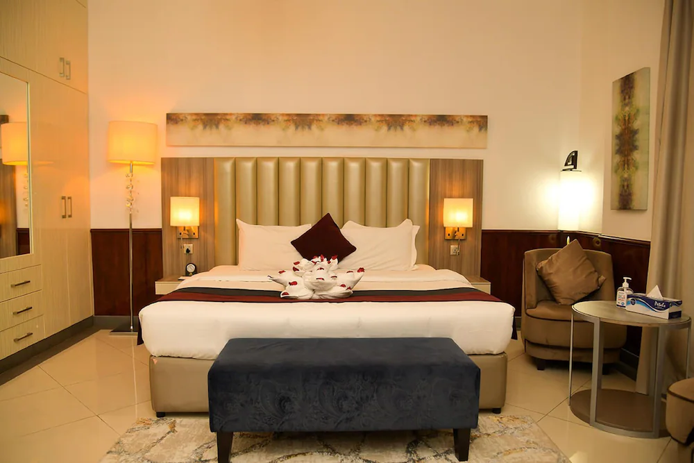 Claridge Star Hotel — 5