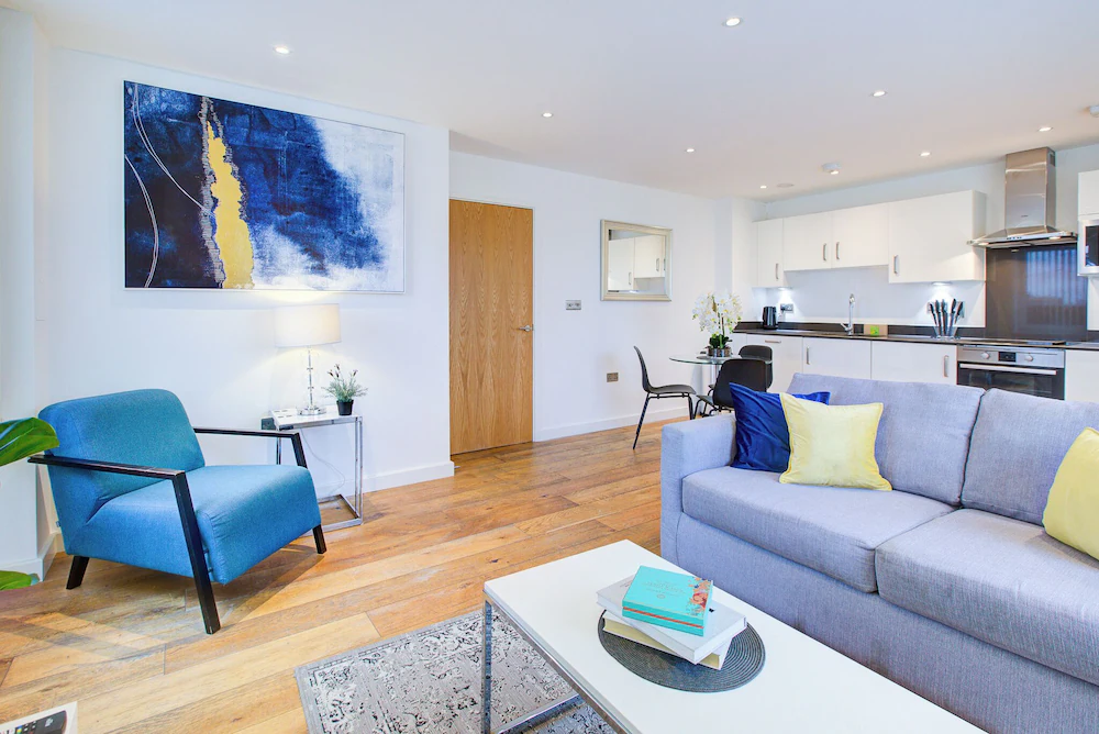 Hybrid Resi - Greenwich — 4