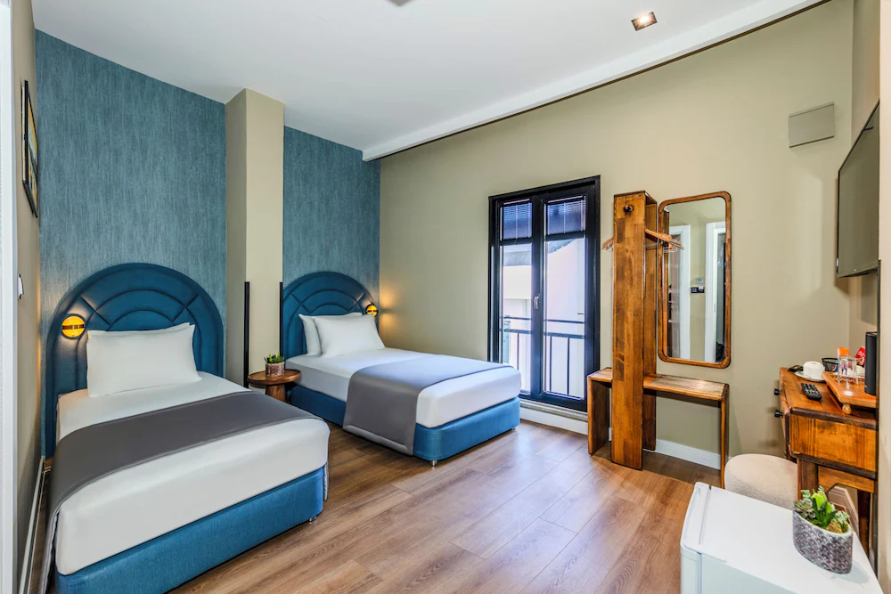 Nenessa Airport Hotel — 2