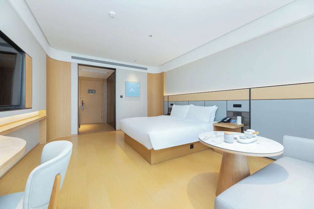Full Season Hotel, photo 1