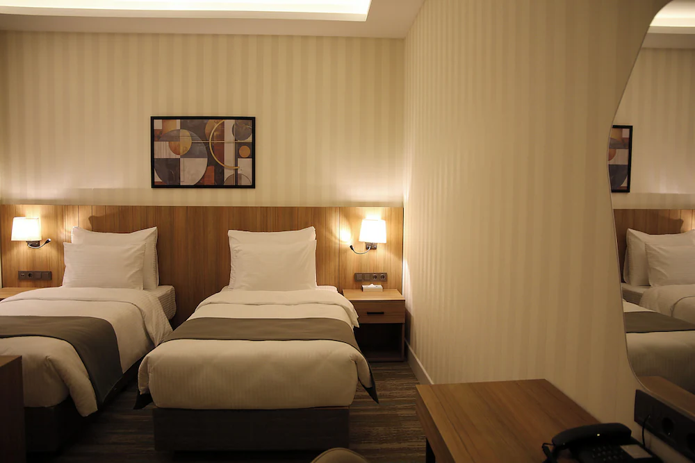 Tress Hotel — 1