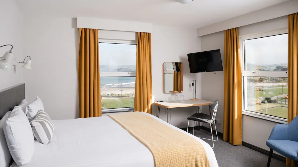 Marine Hotel Ballycastle — 4