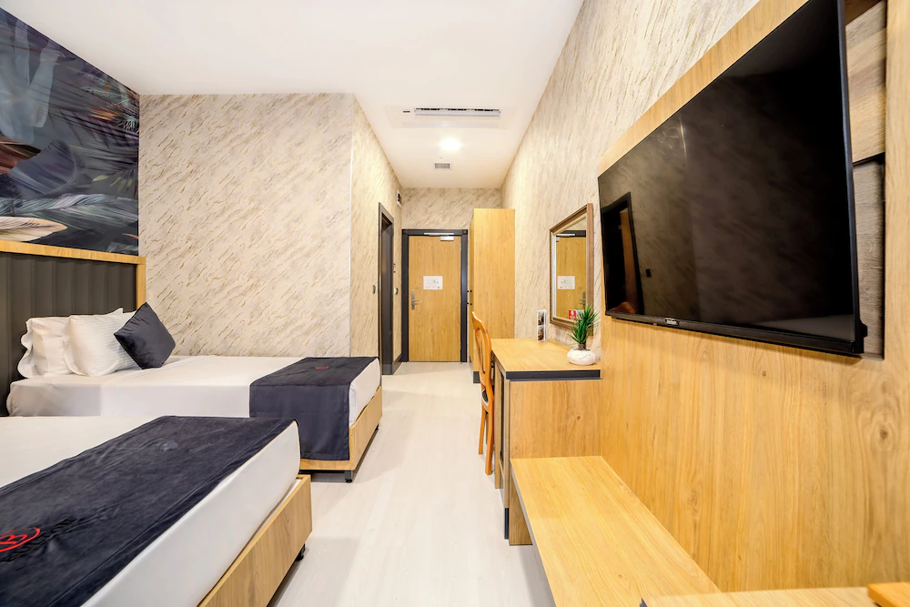 Bulton Deluxe Hotel Airport — 3