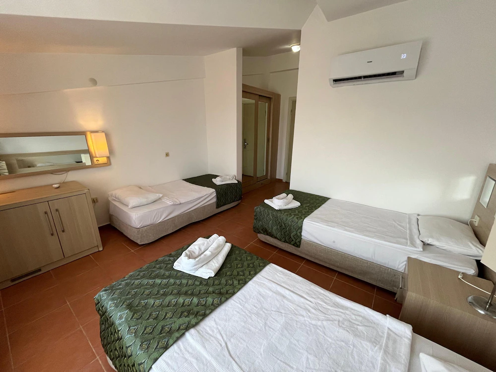 Twins Hotel — 2