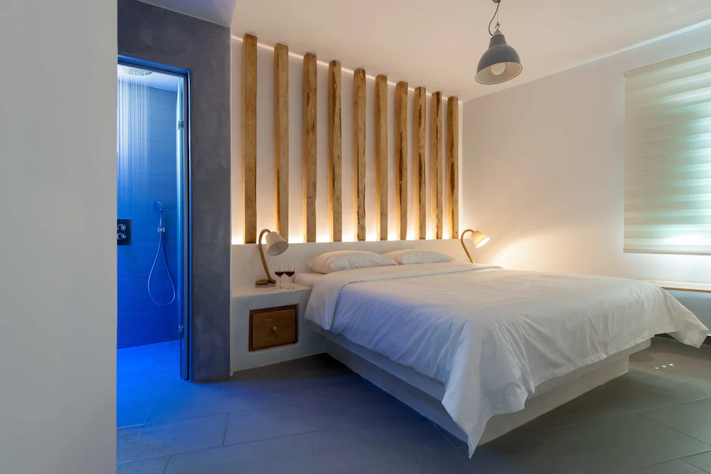 Neptune Luxury Spa Suites — 2