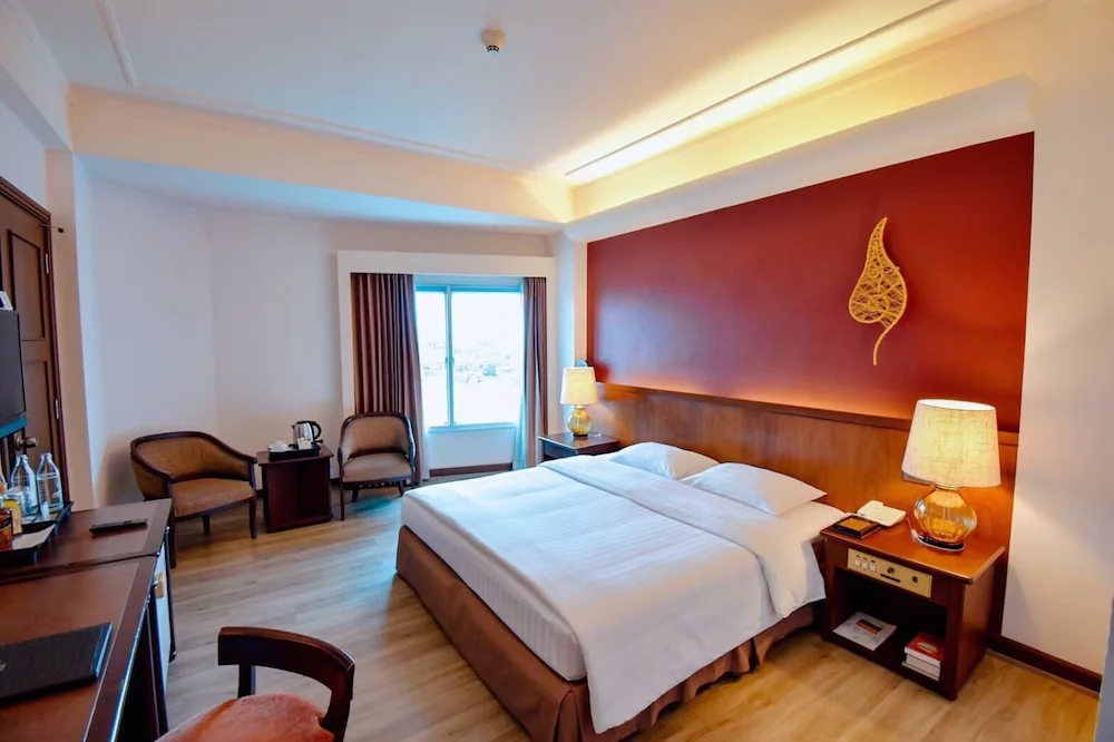 Krungsri River Hotel — 4