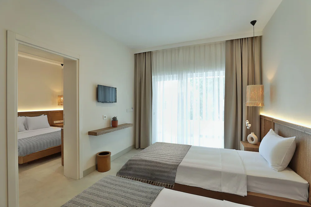 Nazli — 3