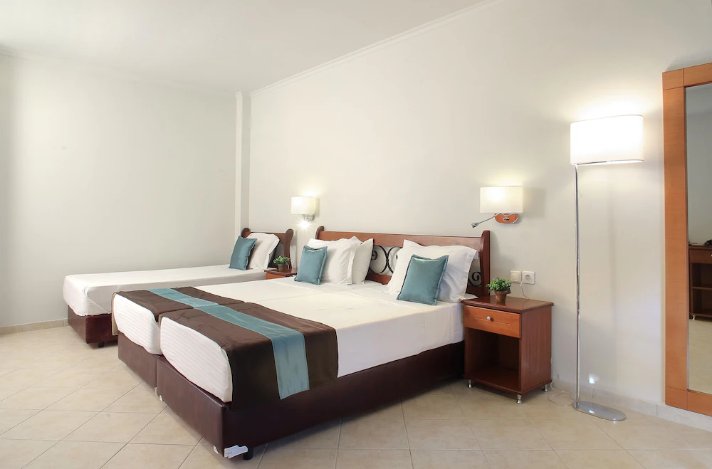 Electra Hotel — 2