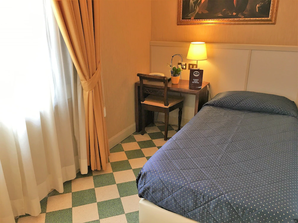 DNB House Hotel — 4