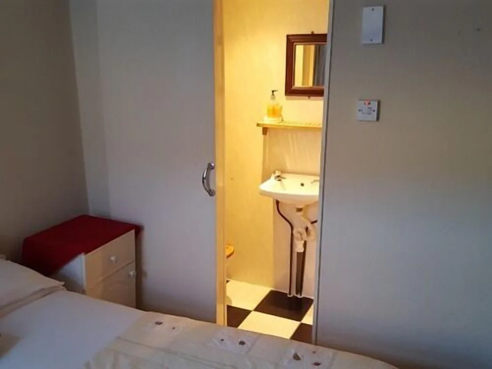 The Hollingdales Hotel — 2
