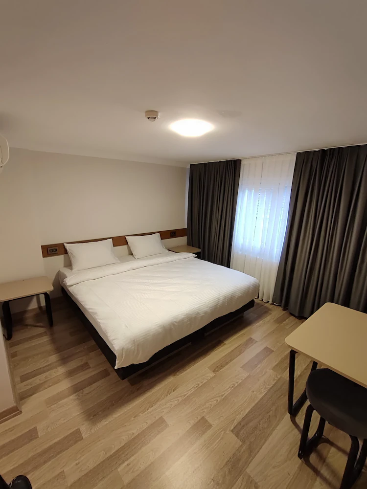 Maproom Boutique Hotel — 2