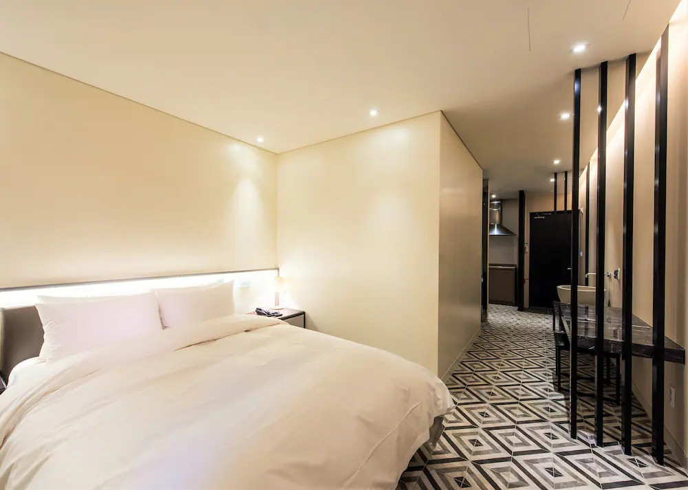 Hotel Stendhal — 8