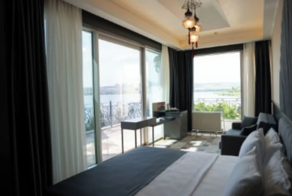Kronos Hotel — 3