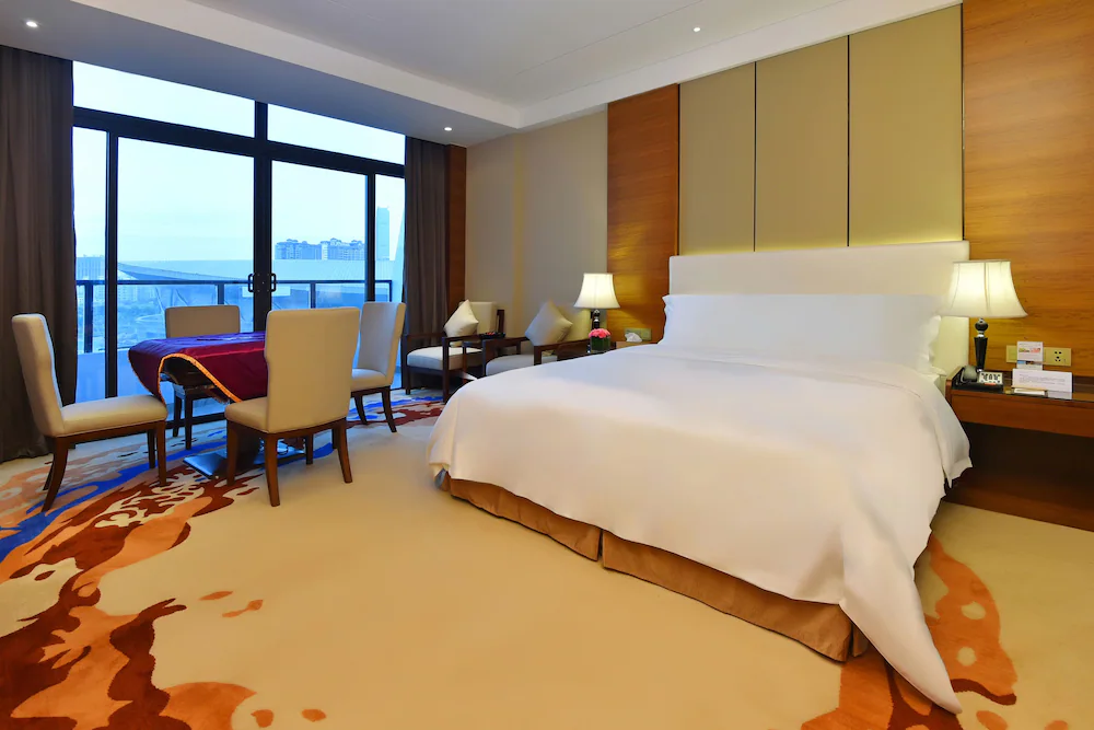 Grand Skylight Int'l Hotel Huizhou — 4