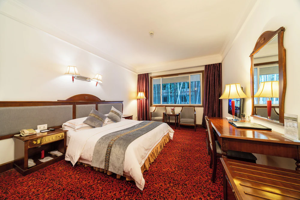 Grand Hotel Emeishan — 3
