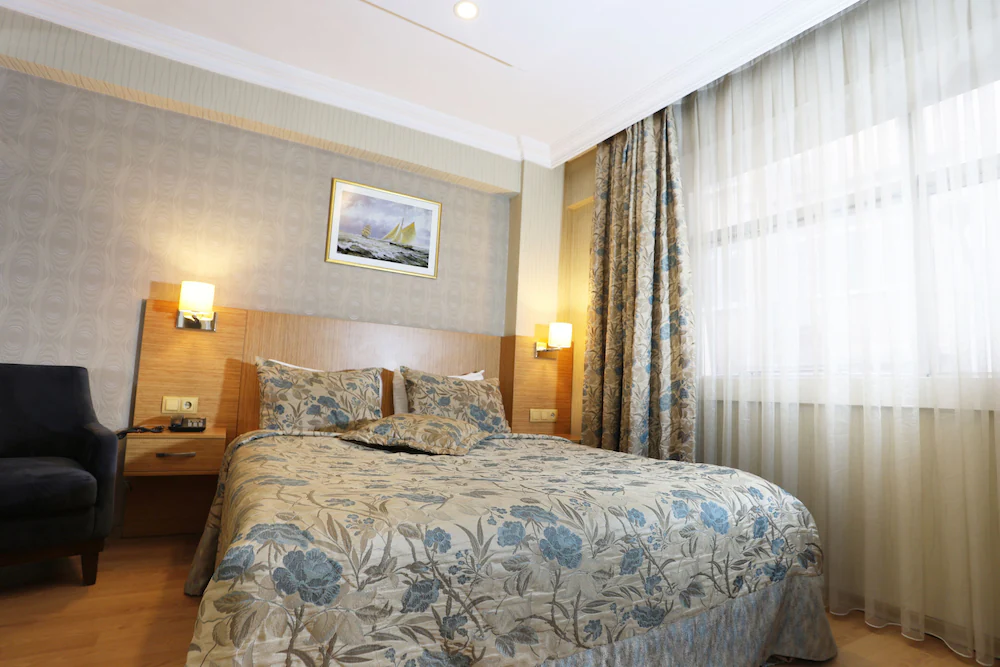 Riva Hotel Alsancak — 3