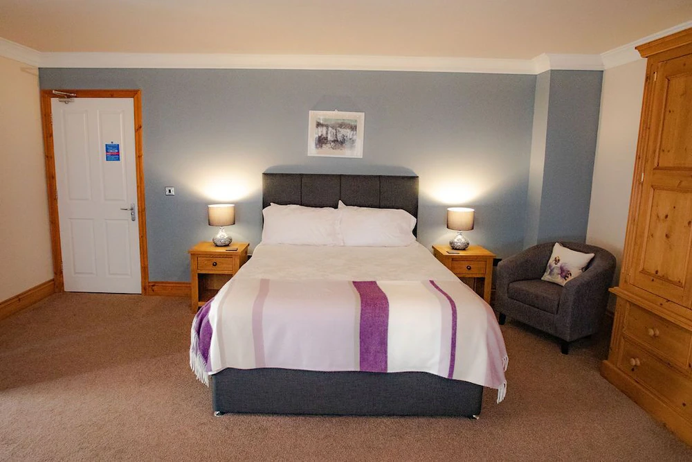 Redwood House Hotel — 2