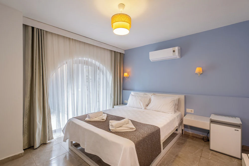 Himm Hotel — 4