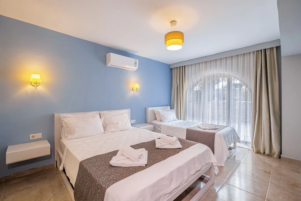 Himm Hotel — 5