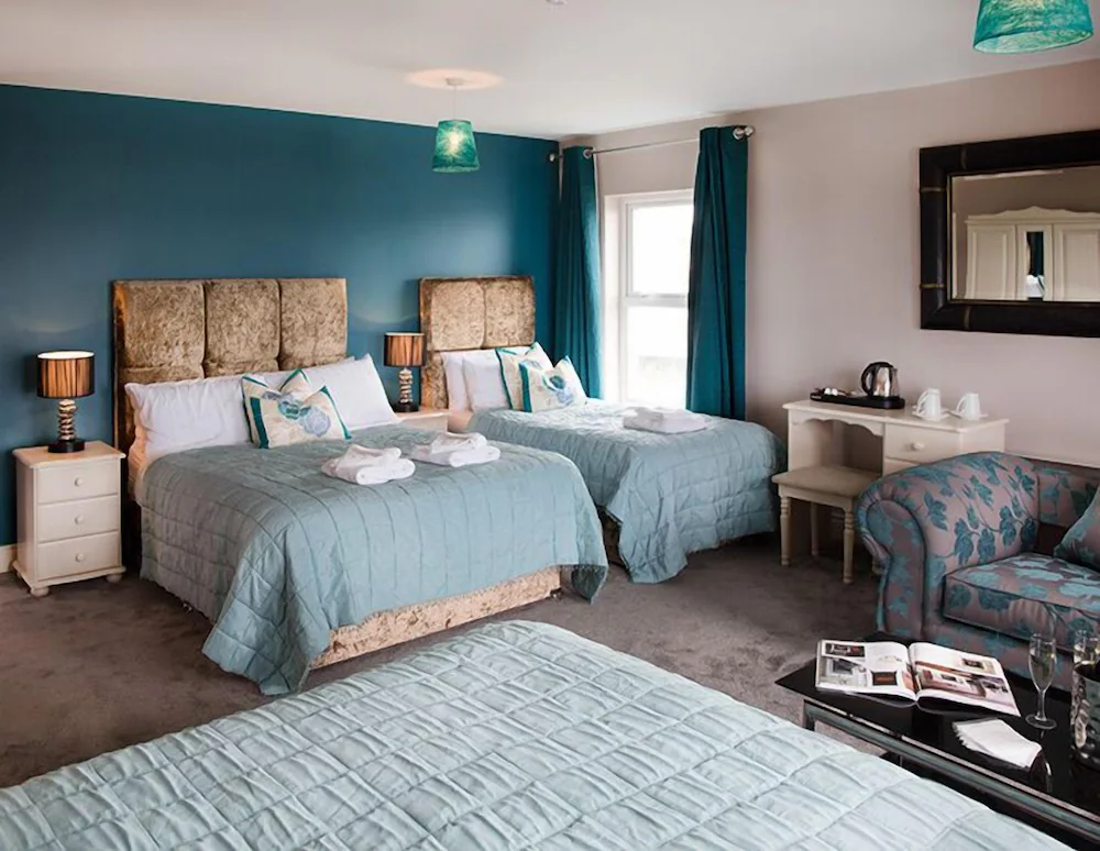 The Coast Lodge — 6