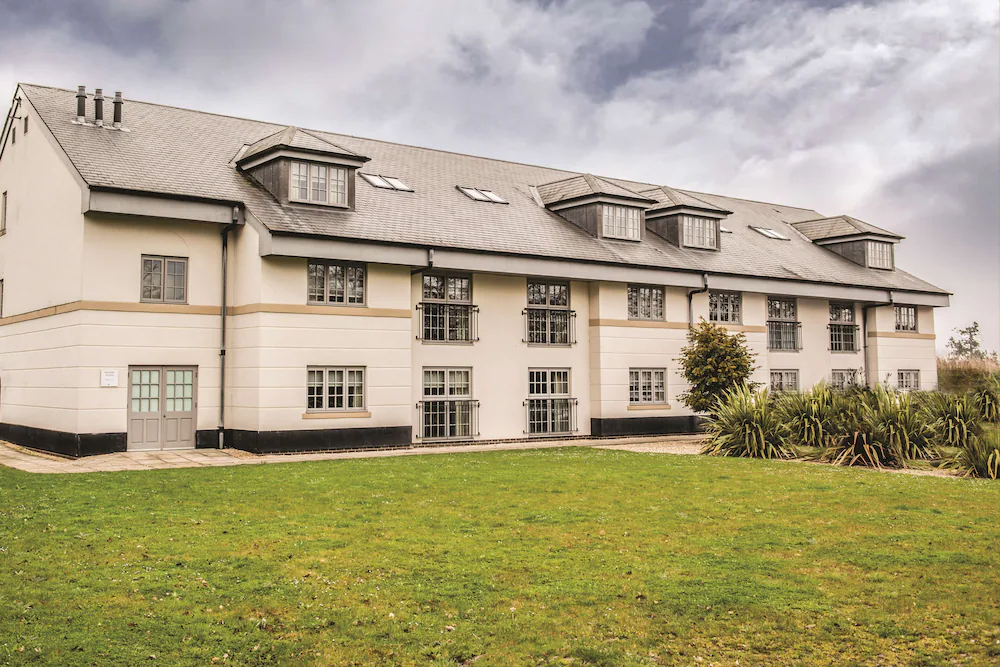 De Vere Wokefield Estate — 4
