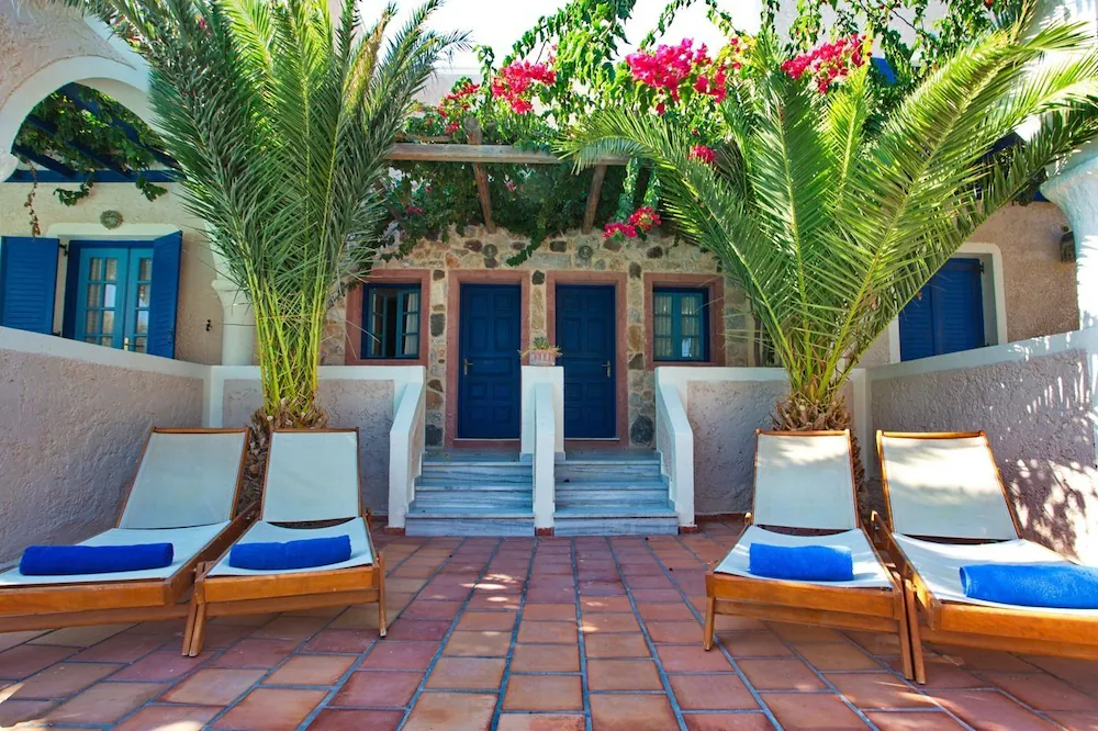 The Boathouse Hotel — 2
