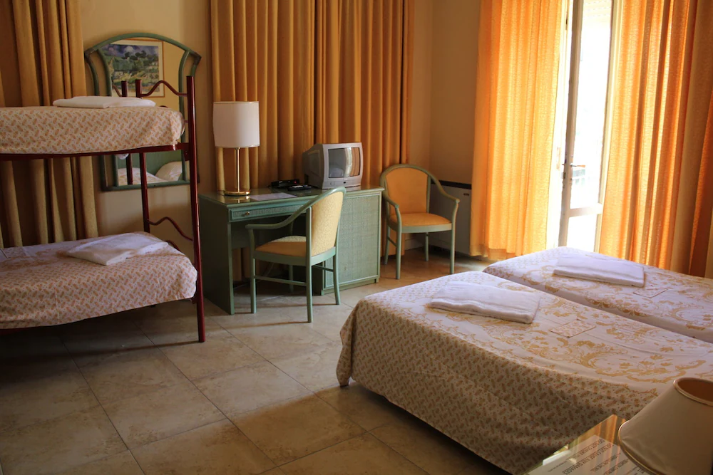 Hotel Amalfi — 6