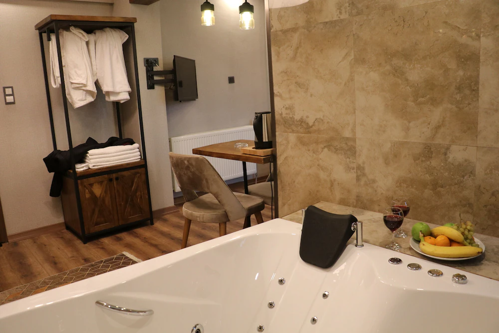 Zengin City Hotel — 7