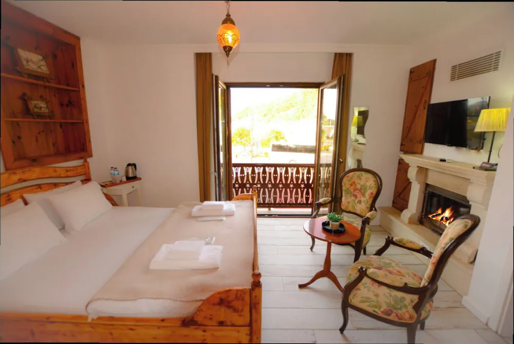 Agva Piazza Otel — 2