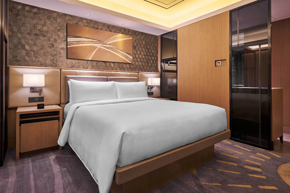 Hilton Manila — 1