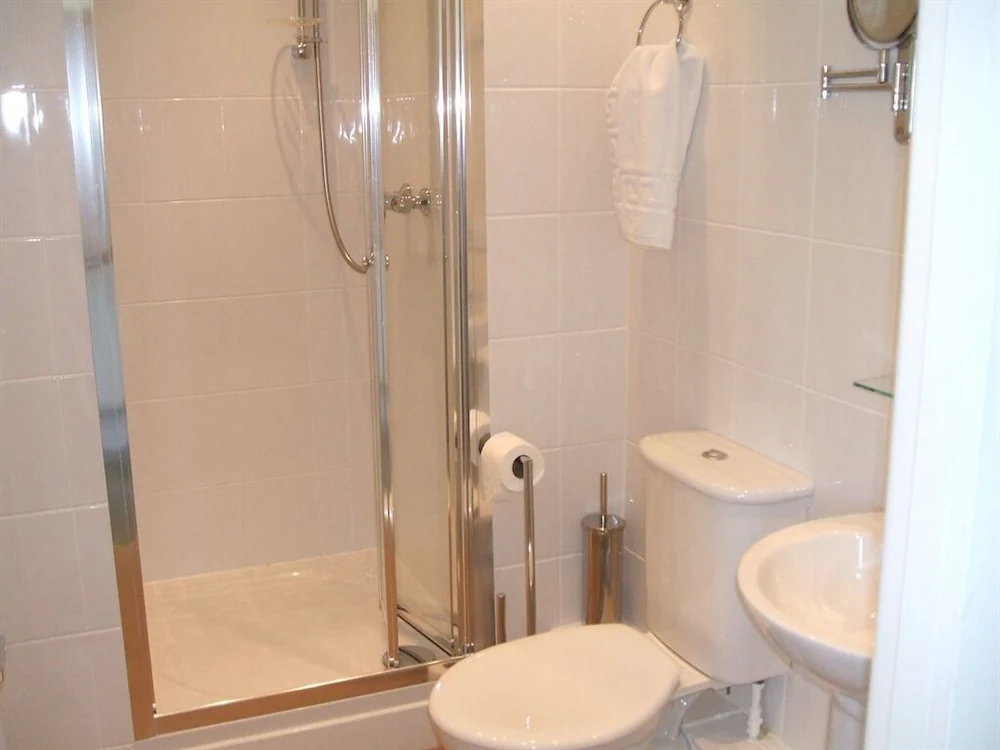 The Winchmore Hotel — 2