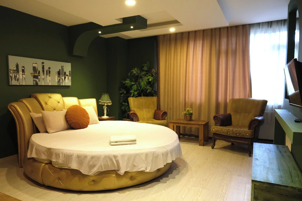Park 12 Apart Hotel — 2