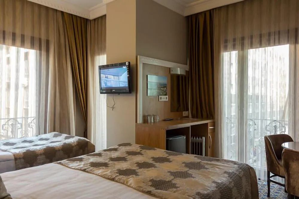 Grand Rosa Hotel — 2