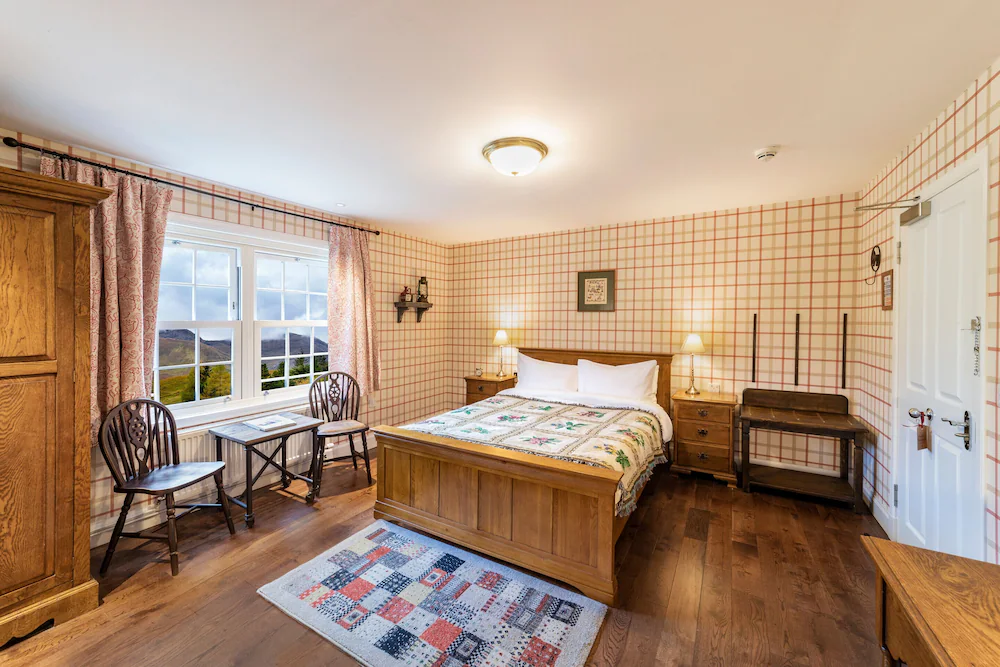 The Cluanie Inn — 2