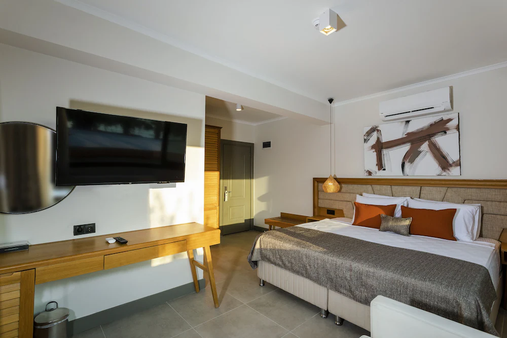Yalipark Beach Hotel — 5