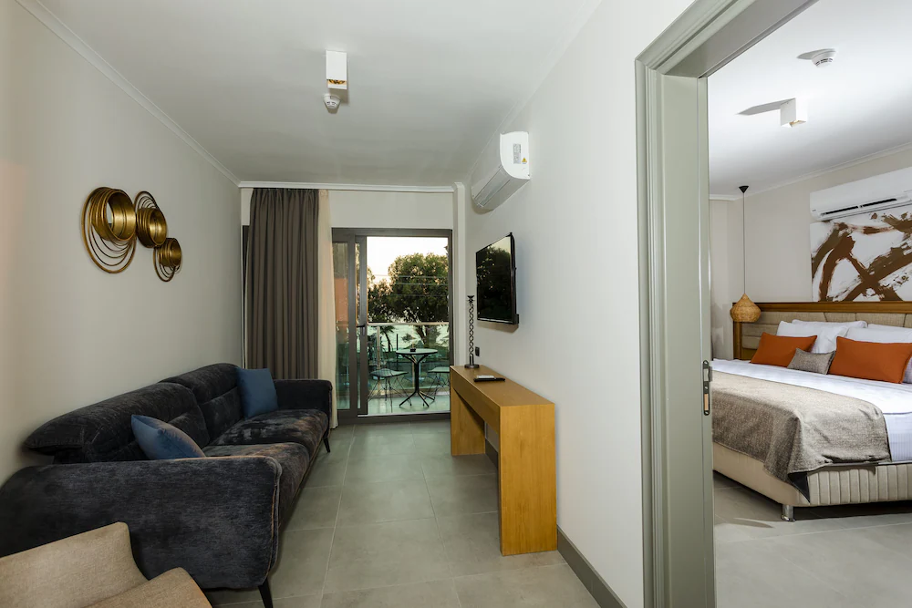 Yalipark Beach Hotel — 6