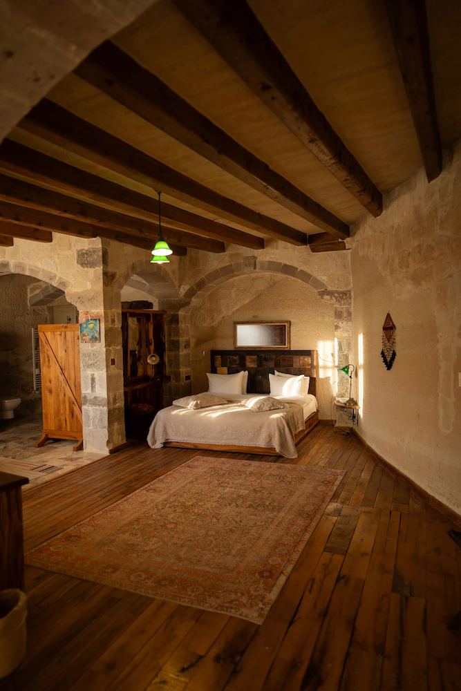 Seki Cave Hotel, Wake Up to Hot Air Balloons