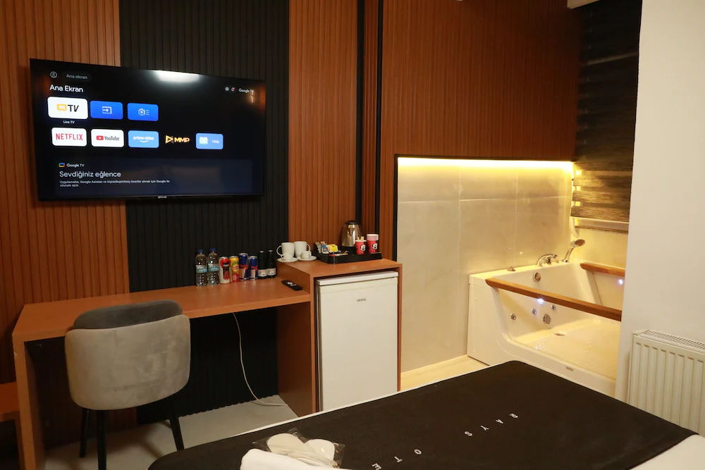 Rays Hotel — 5