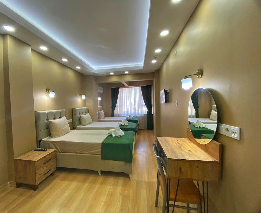 Ulubat Castle Hotel — 3