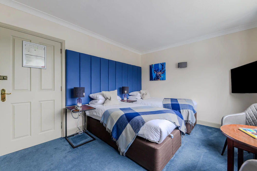 Loch Ness Clansman Hotel — 2