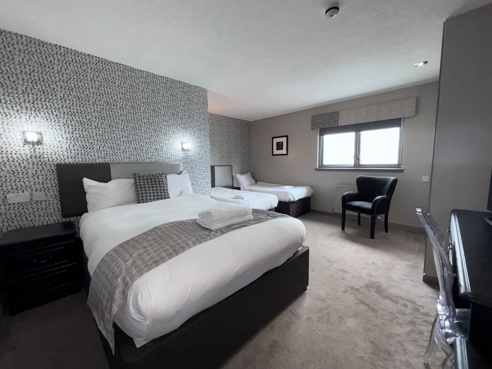 Richmond Park Hotel — 8