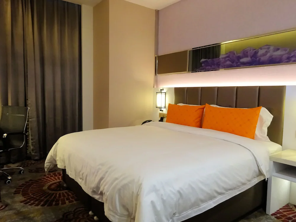 Holiday Villa Hotel & Residence, photo 1