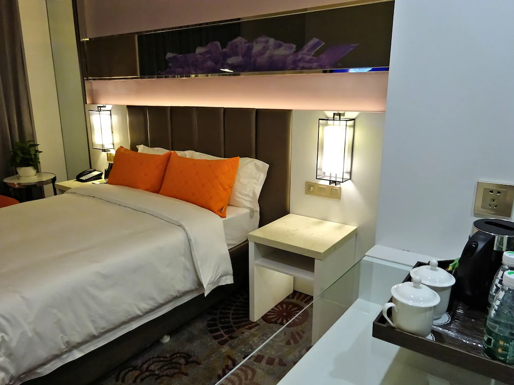Holiday Villa Hotel & Residence, photo 2