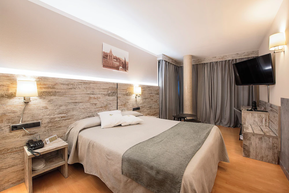 Hotel Palau de Girona — 1