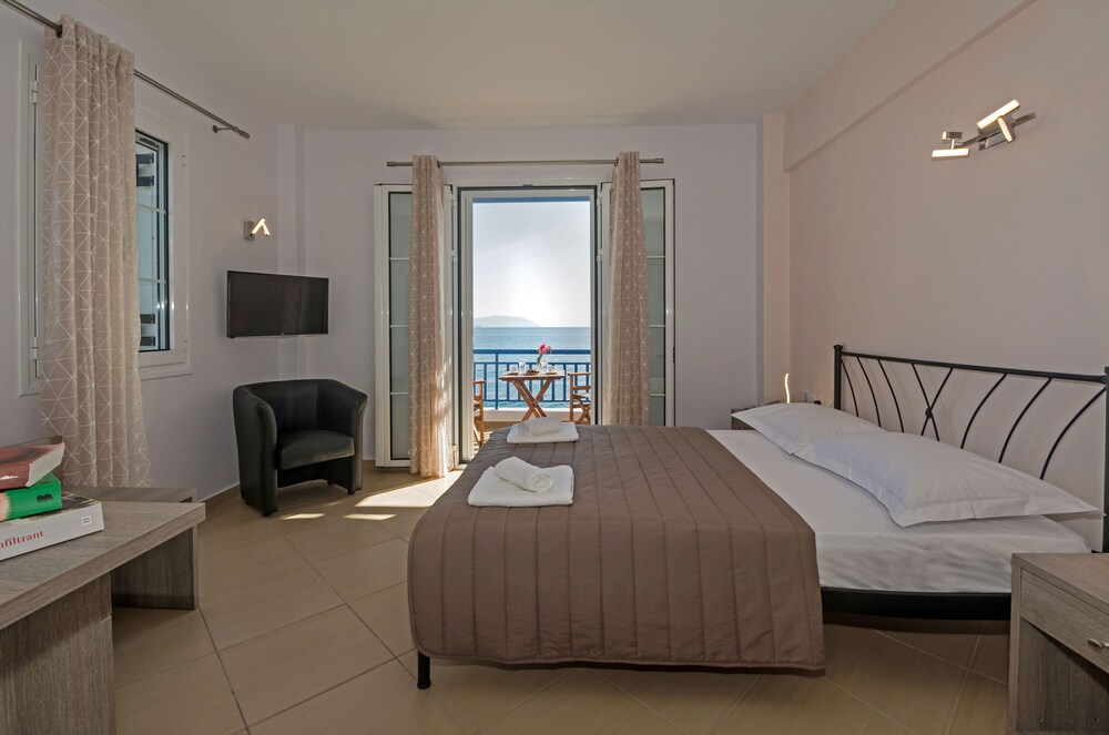Anesis Hotel — 4