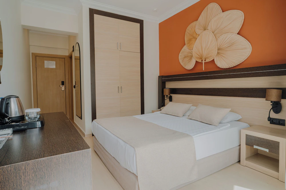 Cimen Hotel — 3