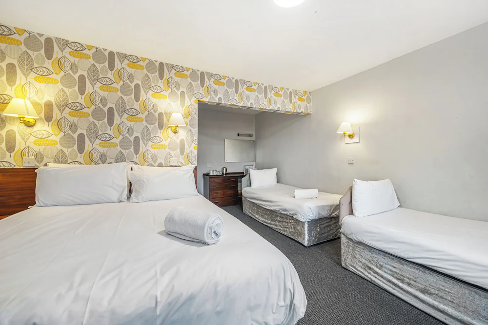 Bluewaters Hotel — 5