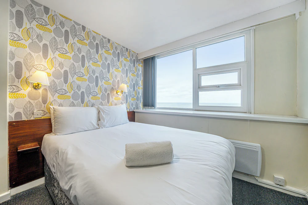 Bluewaters Hotel — 3